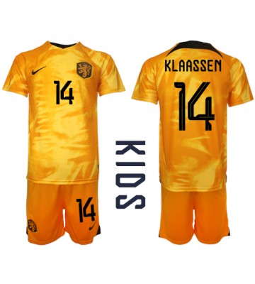 Holland Davy Klaassen #14 Replika Babytøj Hjemmebanesæt Børn VM 2022 Kortærmet (+ Korte bukser)
